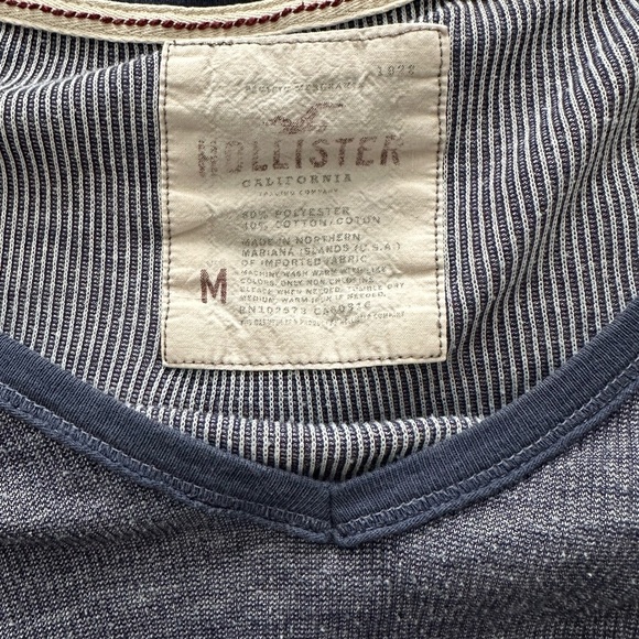 Hollister Gray Long Sleeve Fitted Bodysuit - Picture 2 of 2